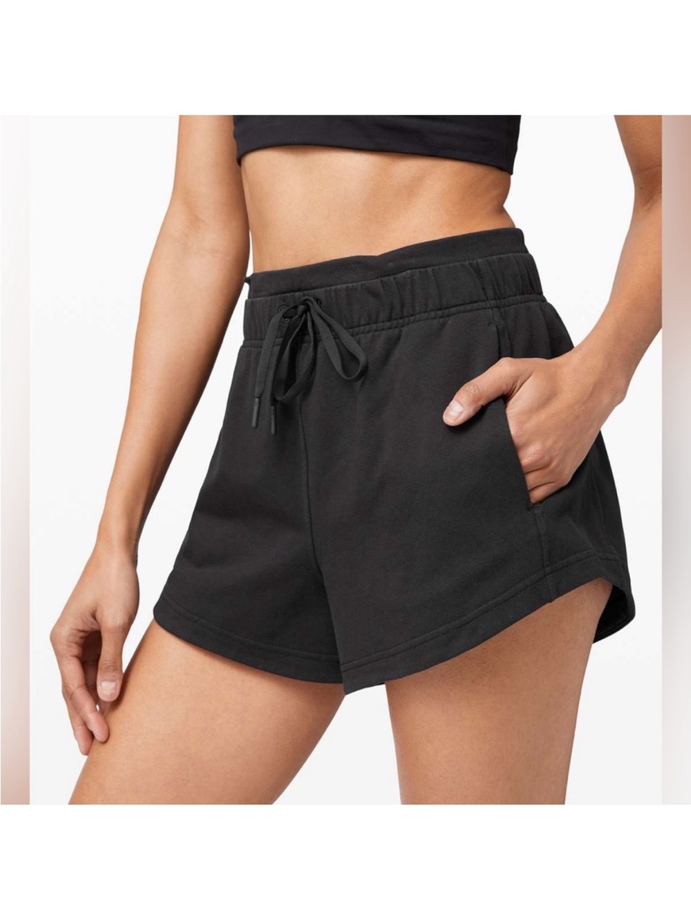 Lululemon inner glow shorts in black size 6
